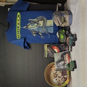 American Godzilla movie bundle cars, t-shirt, puzzle, movie